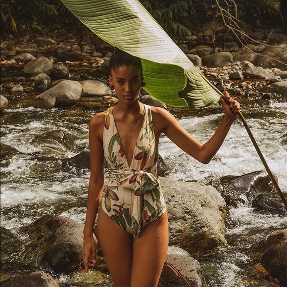 Beautiful Azulu bathing suit. Never worn - Picture 1 of 6